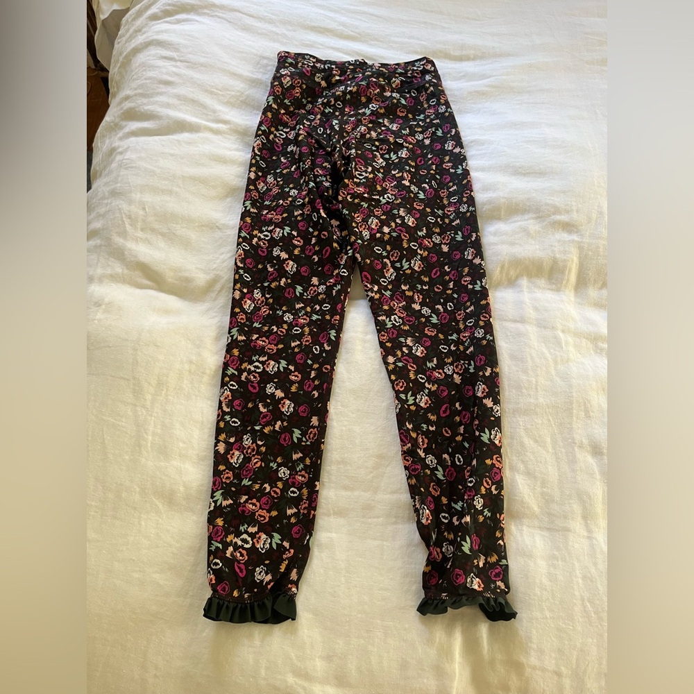 The Upside - Ruffle Trimmed Set - Small - Picture 7 of 13